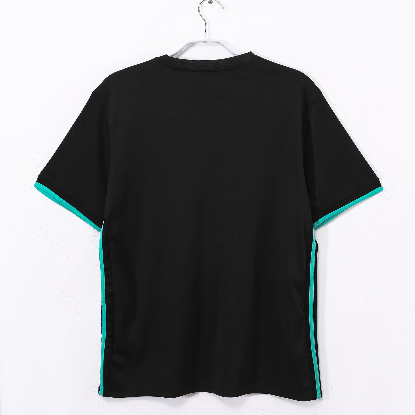 MAILLOT RETRO REAL MADRID EXTERIEUR 2017/2018