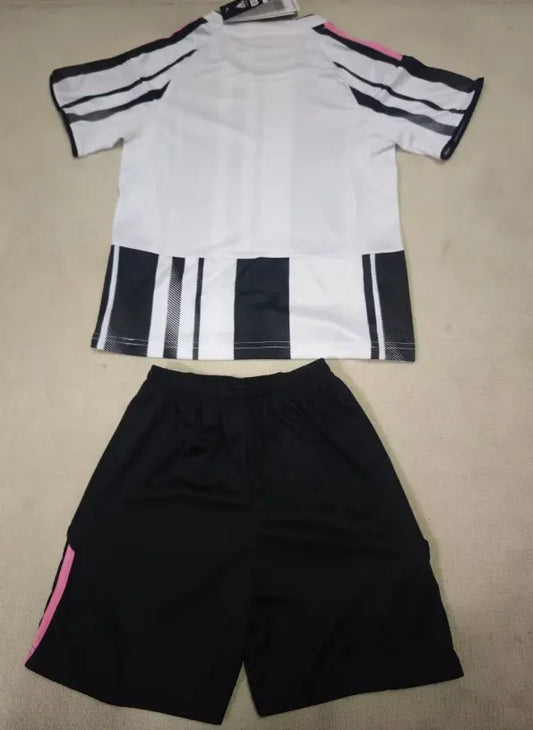 ENSEMBLE JUVENTUS DOMICILE 2025/2026