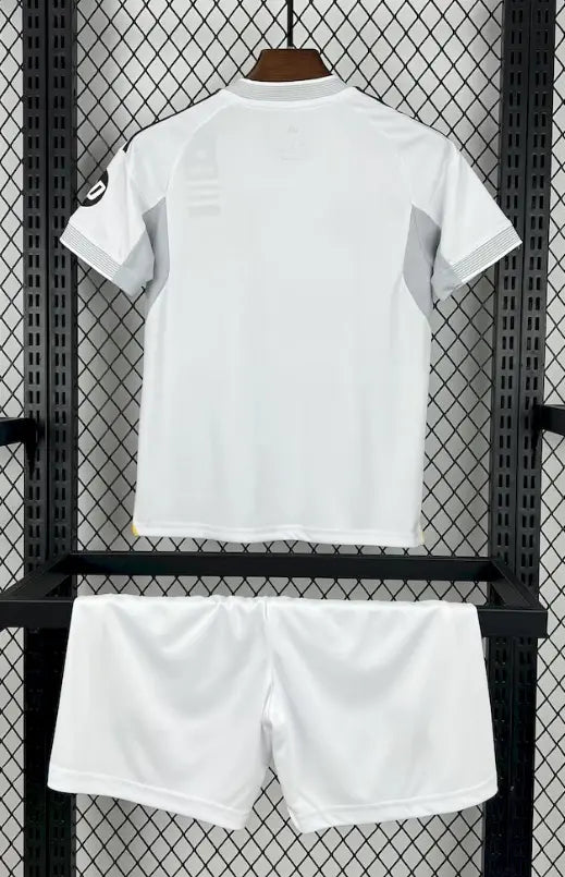 ENSEMBLE REAL MADRID DOMICILE 2025/2026