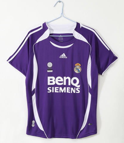 MAILLOT RETRO REAL MADRID EXTERIEUR 2006/2007