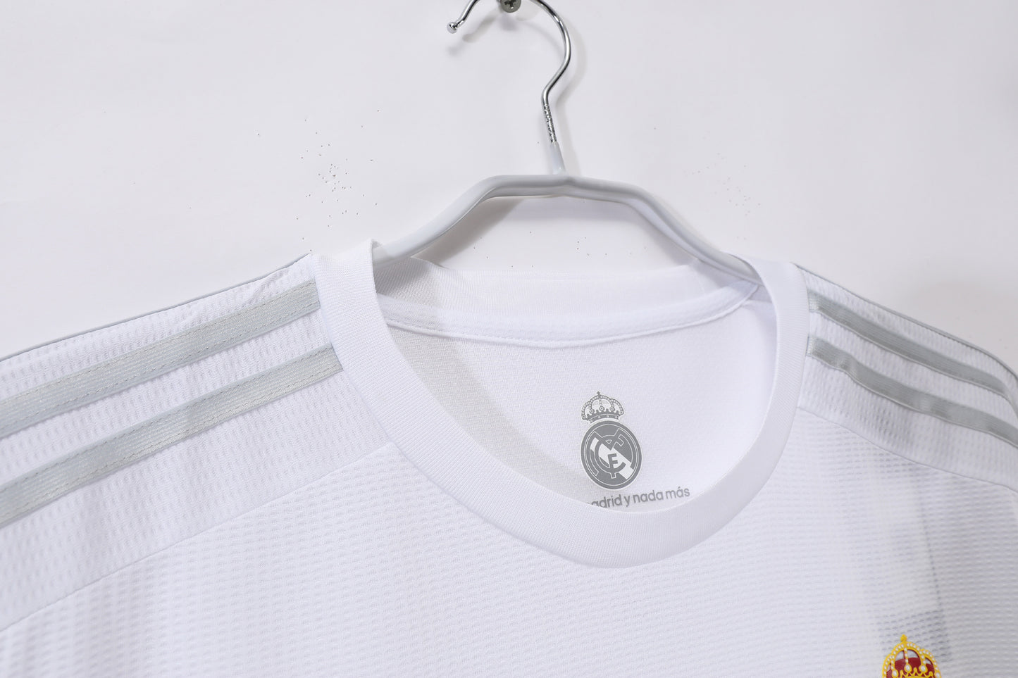 MAILLOT RETRO REAL MADRID DOMICILE 2015/2016