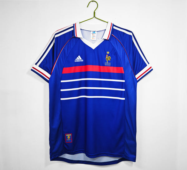 MAILLOT FOOTBALL RÉTRO Équipe de France domicile enfant N°9 AVRANCHE 1998-1999 EUR 45,00 - FR MAILLOT FOOTBALL RÉTRO Équipe de France domicile enfant N°9 AVRANCHE 1998-1999 EUR 45,00 - FR