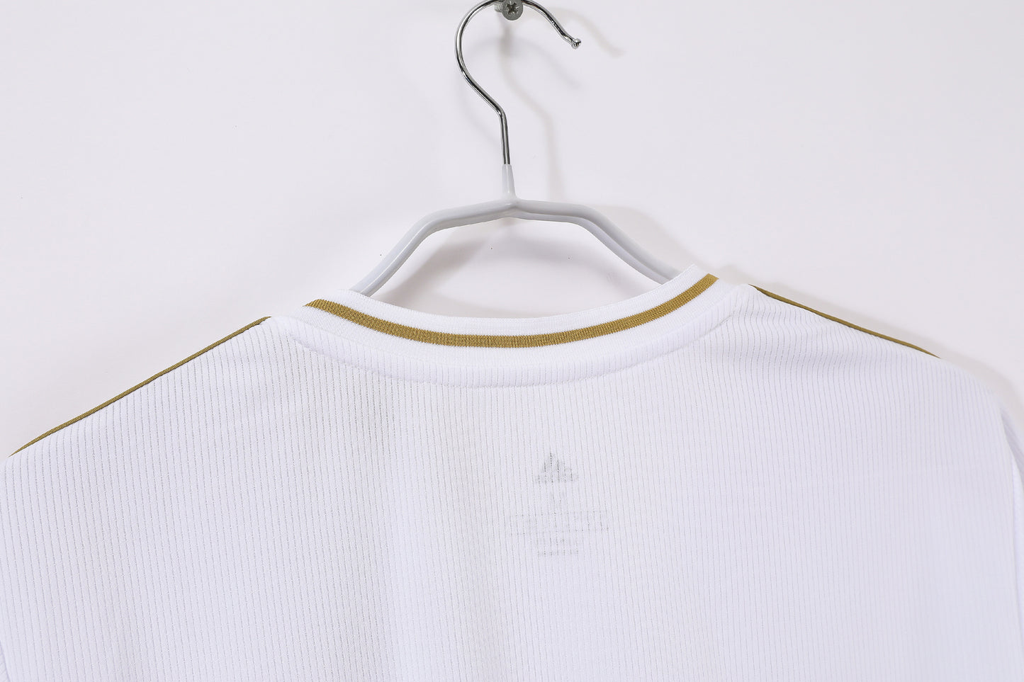 MAILLOT RETRO REAL MADRID DOMICILE 2019/2020