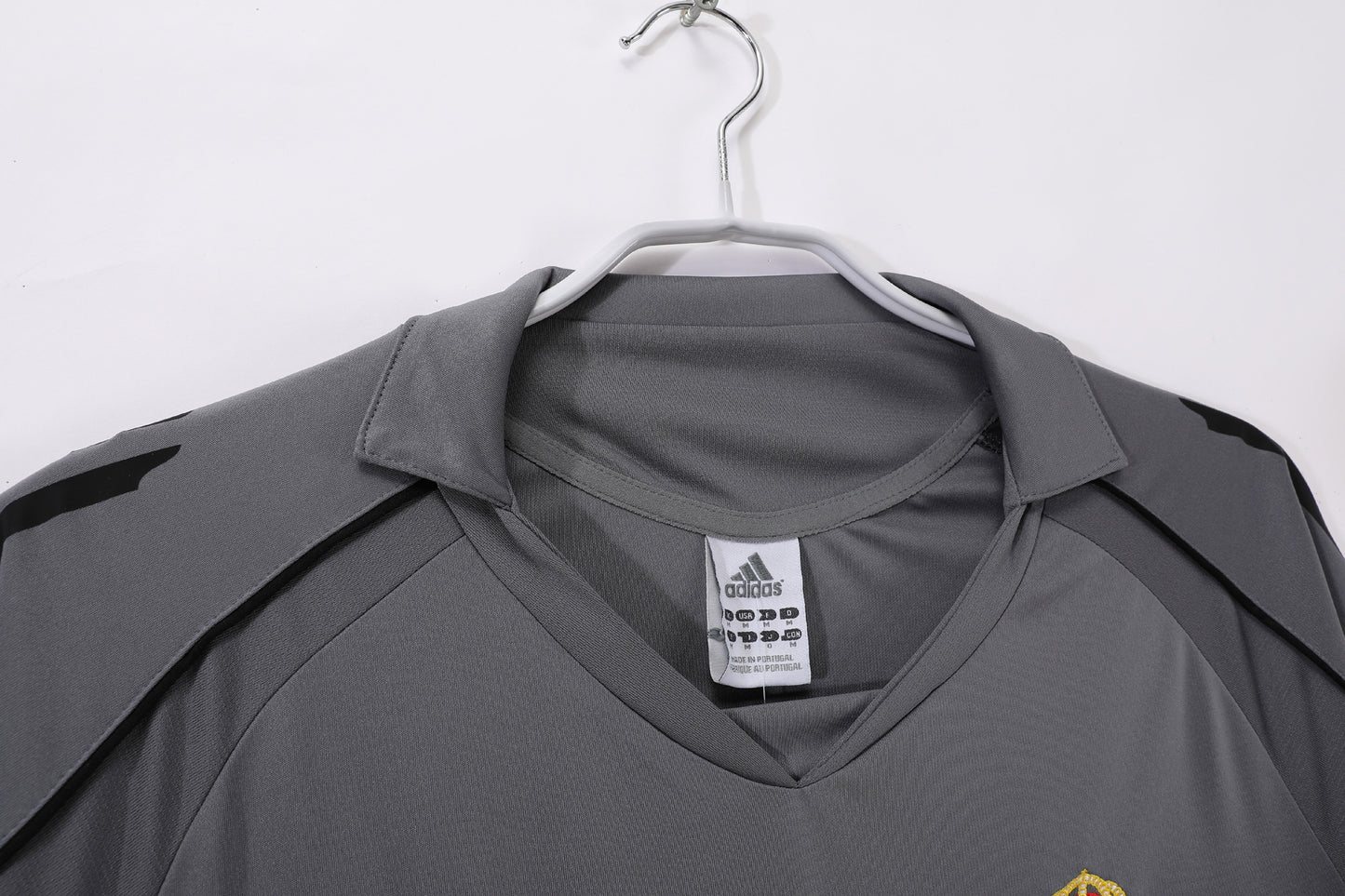 MAILLOT RETRO REAL MADRID EXTERIEUR 2005/2006