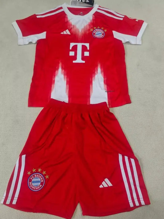 ENSEMBLE BAYERN MUNICH DOMICILE 2025/2026