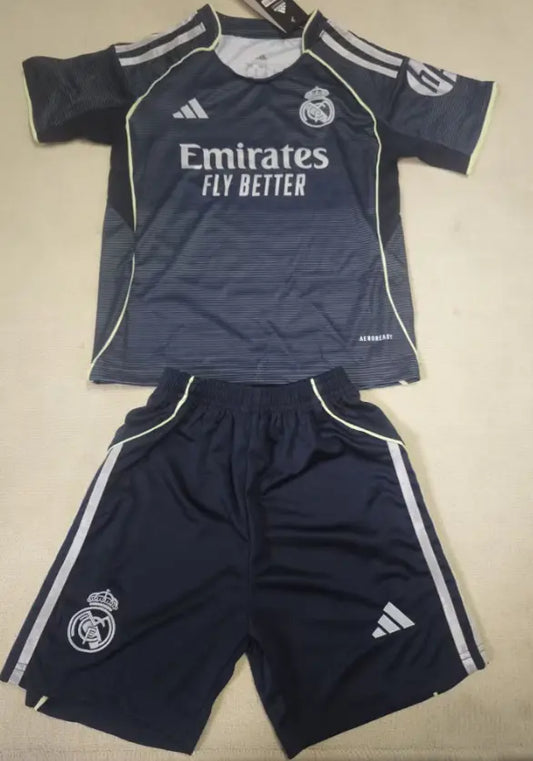 ENSEMBLE REAL MADRID EXTERIEUR 2025/2026