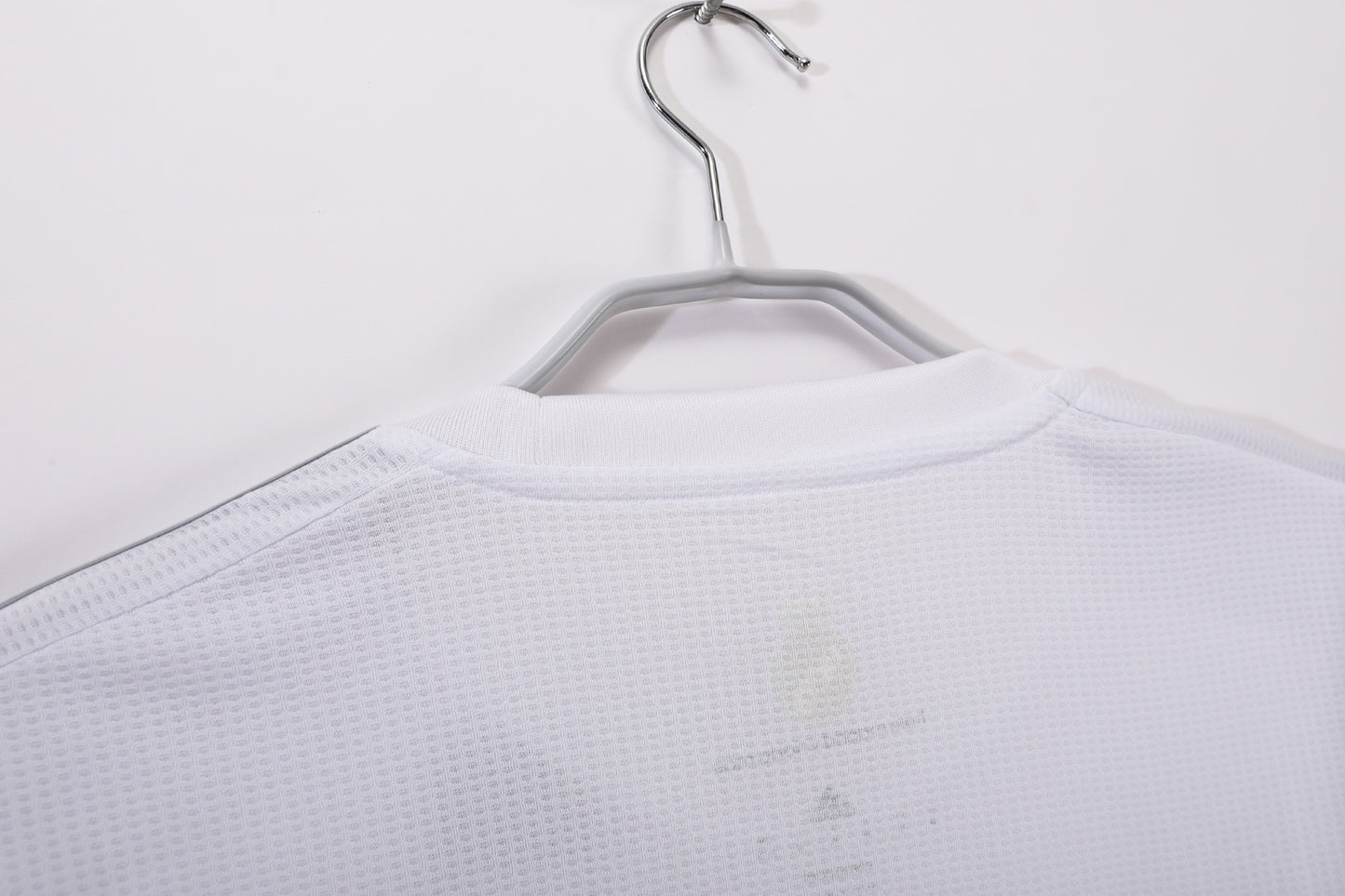 MAILLOT RETRO REAL MADRID DOMICILE 2015/2016