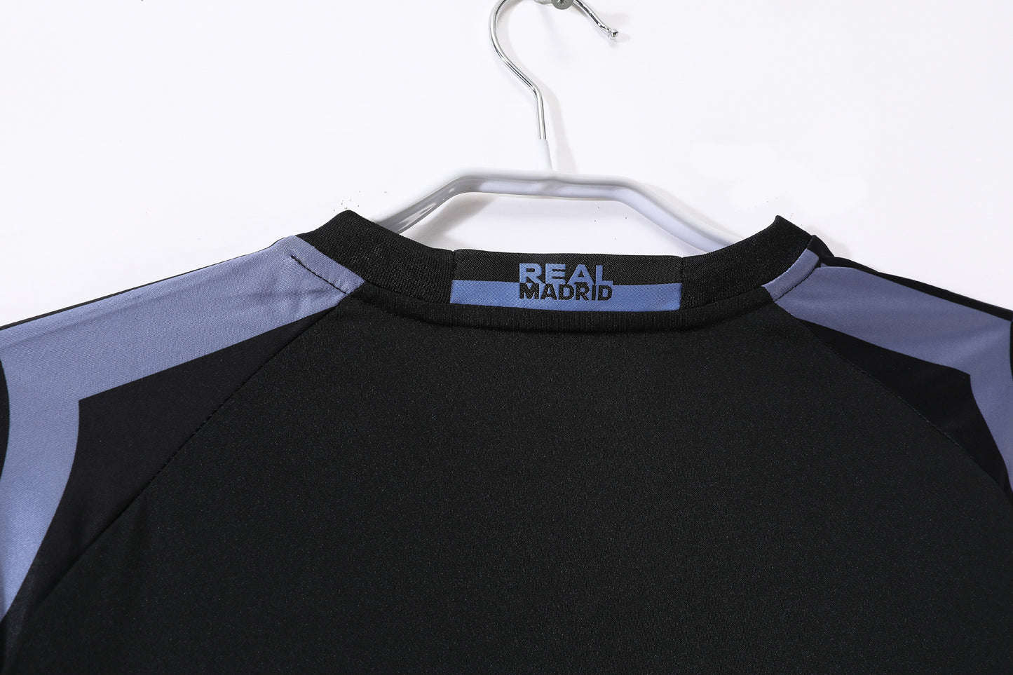 MAILLOT RETRO REAL MADRID THIRD 2016/2017