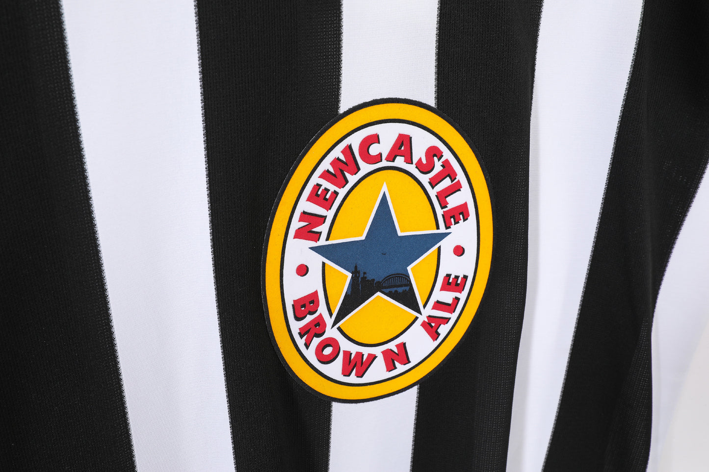 MAILLOT RETRO NEW CASTLE DOMICILE 1995/1997