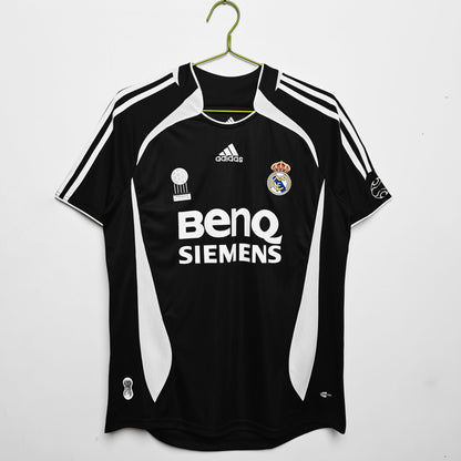 MAILLOT RETRO REAL MADRID EXTERIEUR 2006/2007