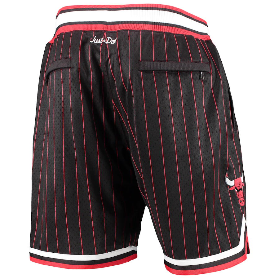 SHORT CHICAGO BULLS