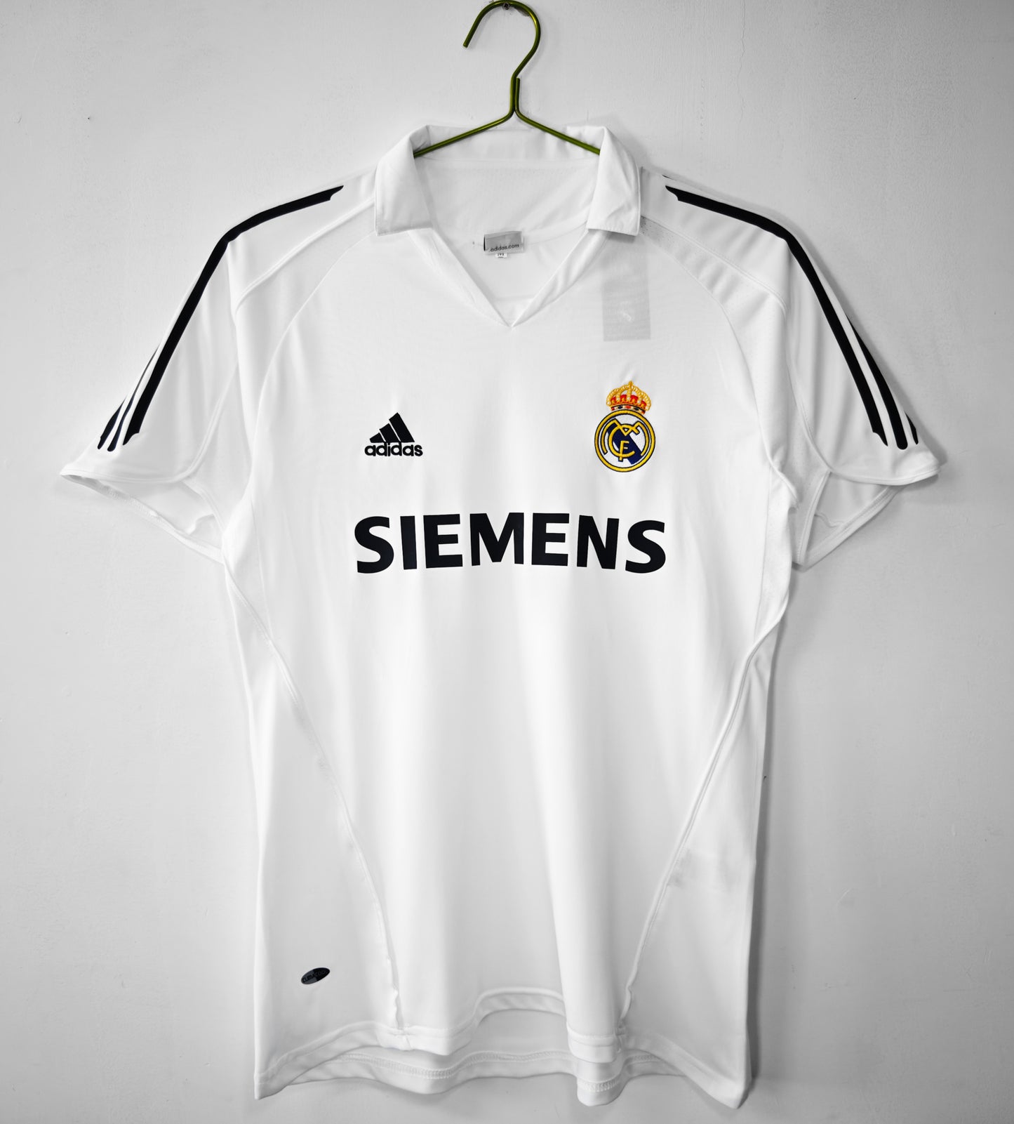 MAILLOT RETRO REAL MADRID DOMICILE 2005/2006